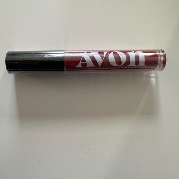 NWT Avon Mattitude Liquid Lipstick - Persistent - Picture 1 of 2